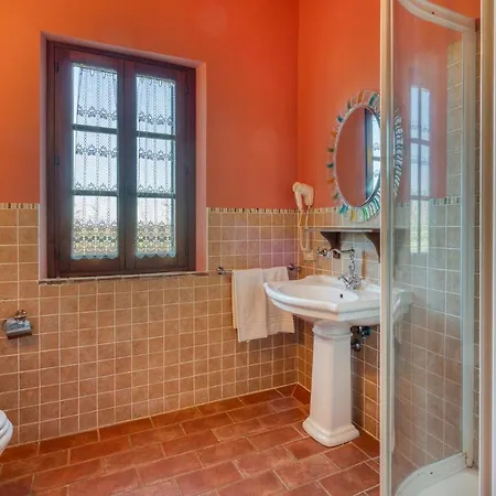 Cinque Querci, Lucignano Holiday home