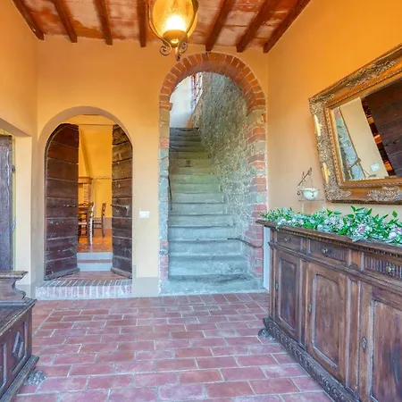 Cinque Querci, Lucignano Holiday home